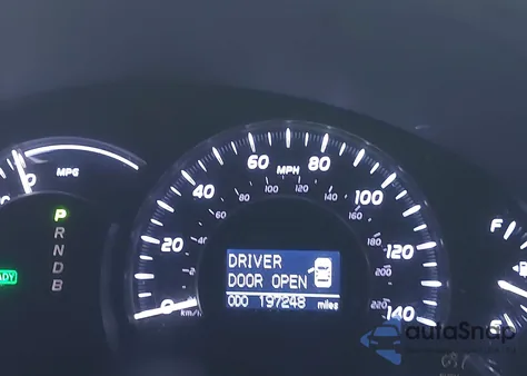 2010 Toyota Camry Hybrid z USA, uszkodzony, nr VIN 4T1BB3EK2AU124016